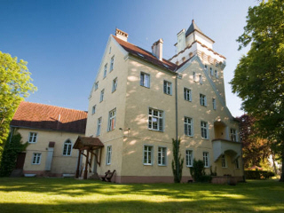 SCHLOSS Nowęcin Suiten Zimmer Unterkunft in einem Schloss am Meer rund um Leba